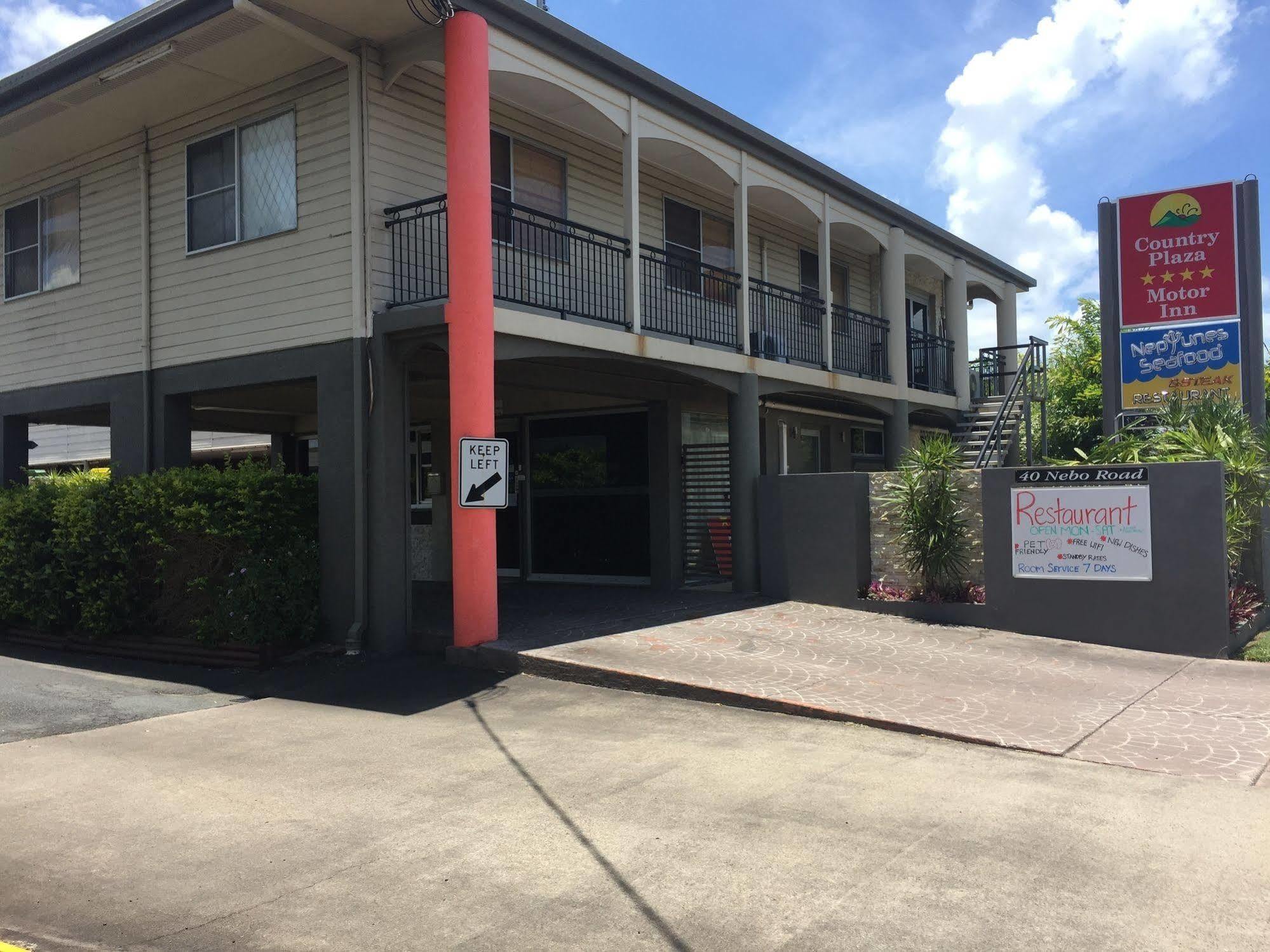 Country Plaza Motor Inn Mackay Exterior photo