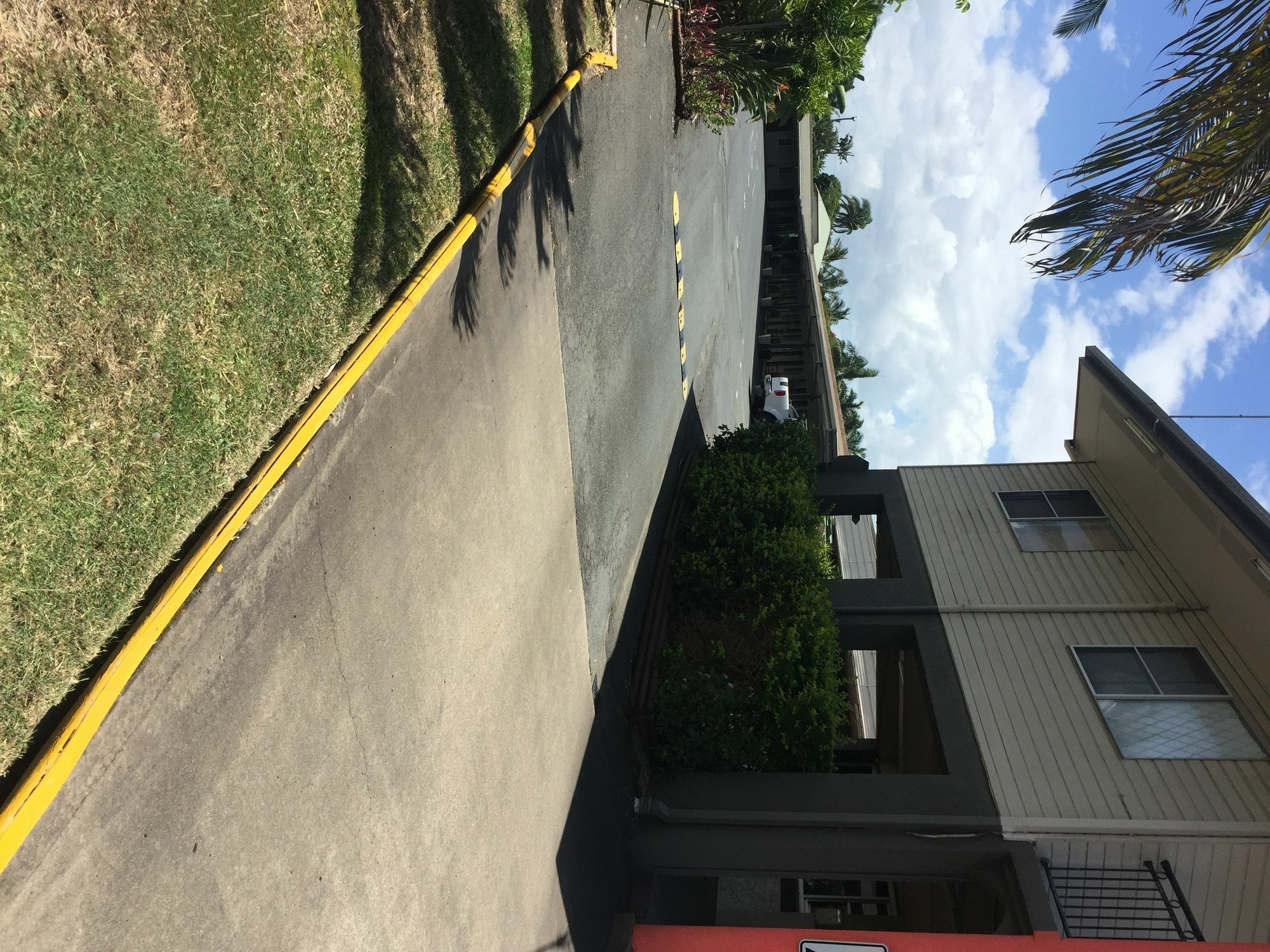 Country Plaza Motor Inn Mackay Exterior photo